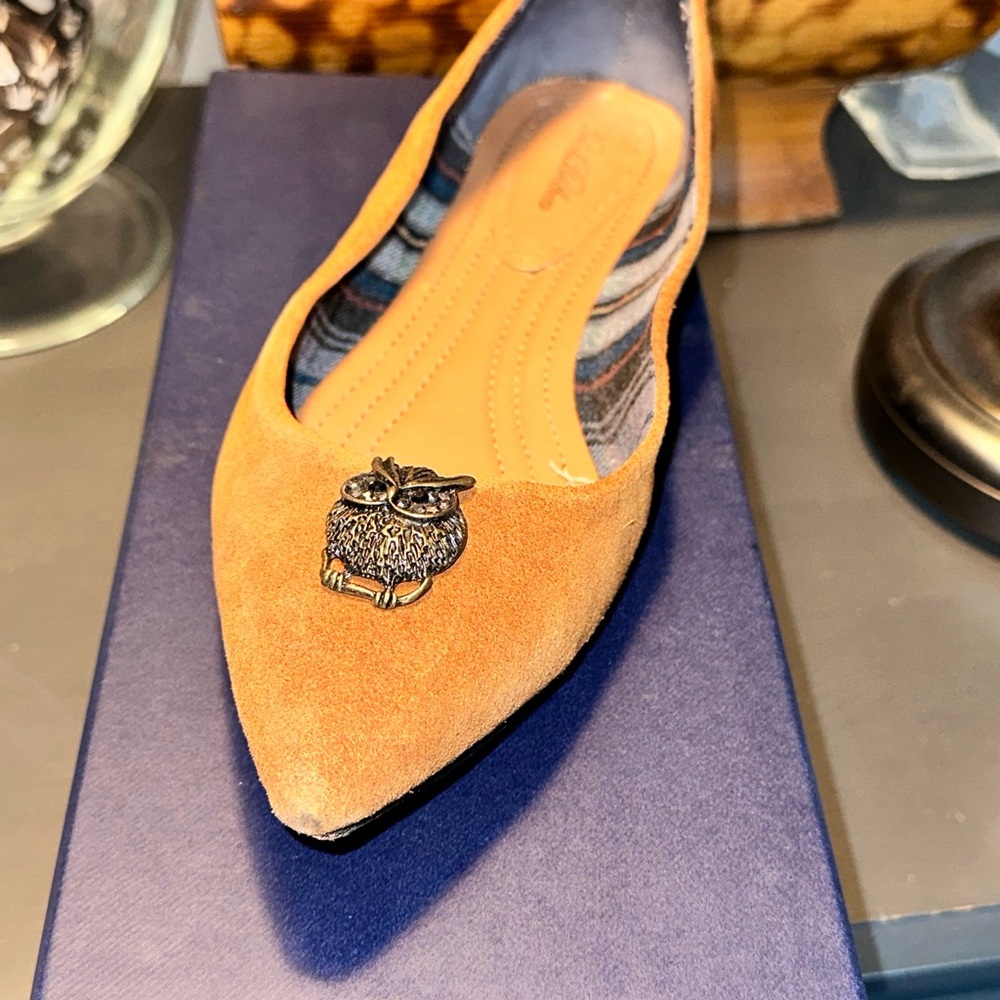 Brooks Brothers Tan Suede Flats with Owl Accent